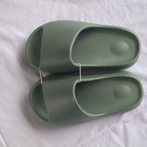 Unisex Pillow Massage Slides- New Size 35/36